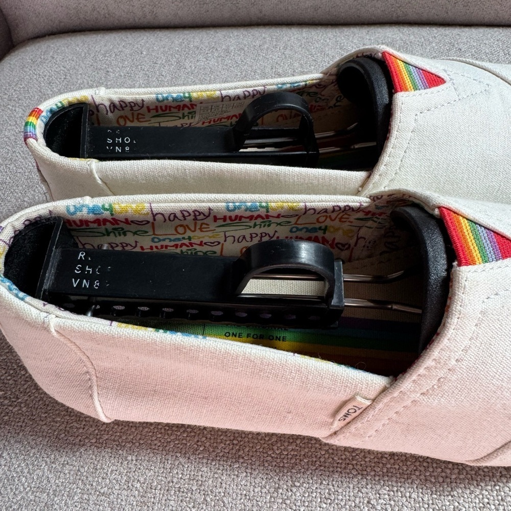 Toms Pride Shoes Women’s Size 6.5 White Canvas Slip On Casual Loafers - Picture 5 of 5